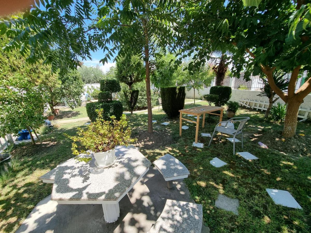 Guest House Vila Elezi Durrës 외부 사진