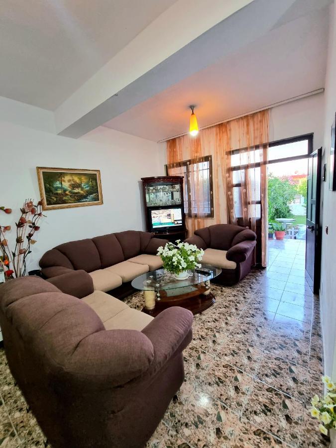 Guest House Vila Elezi Durrës 외부 사진