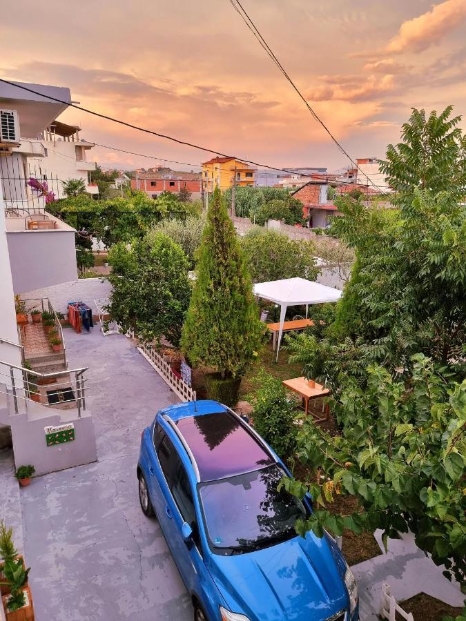 Guest House Vila Elezi Durrës 외부 사진